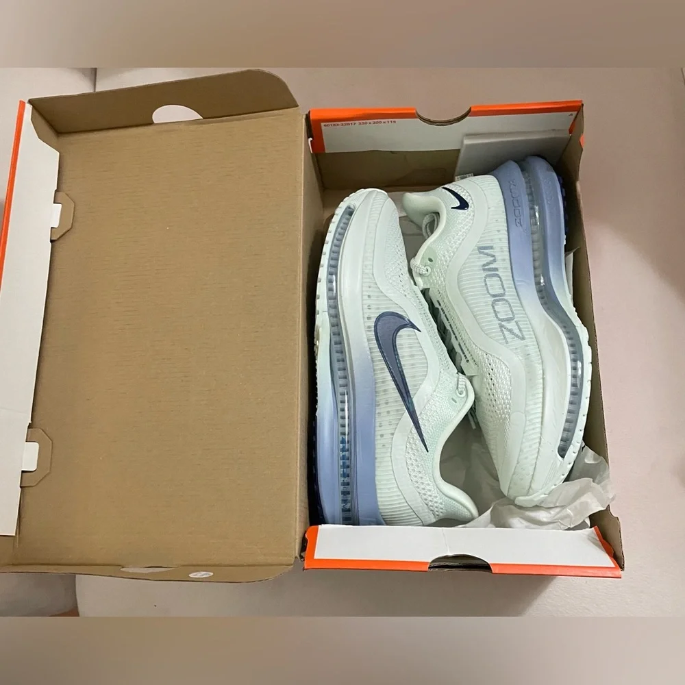 Nike Pegasus Premium Sneakers Barely Green and Blue Void 9.5 Women’s 8 Men’s